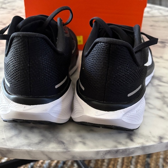 Nike Air Zoom Pegasus Black Athletic Shoes - Picture 4 of 6